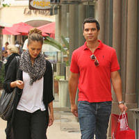 Jessica Alba and Cash Warren go shopping at The Grove | Picture 85966